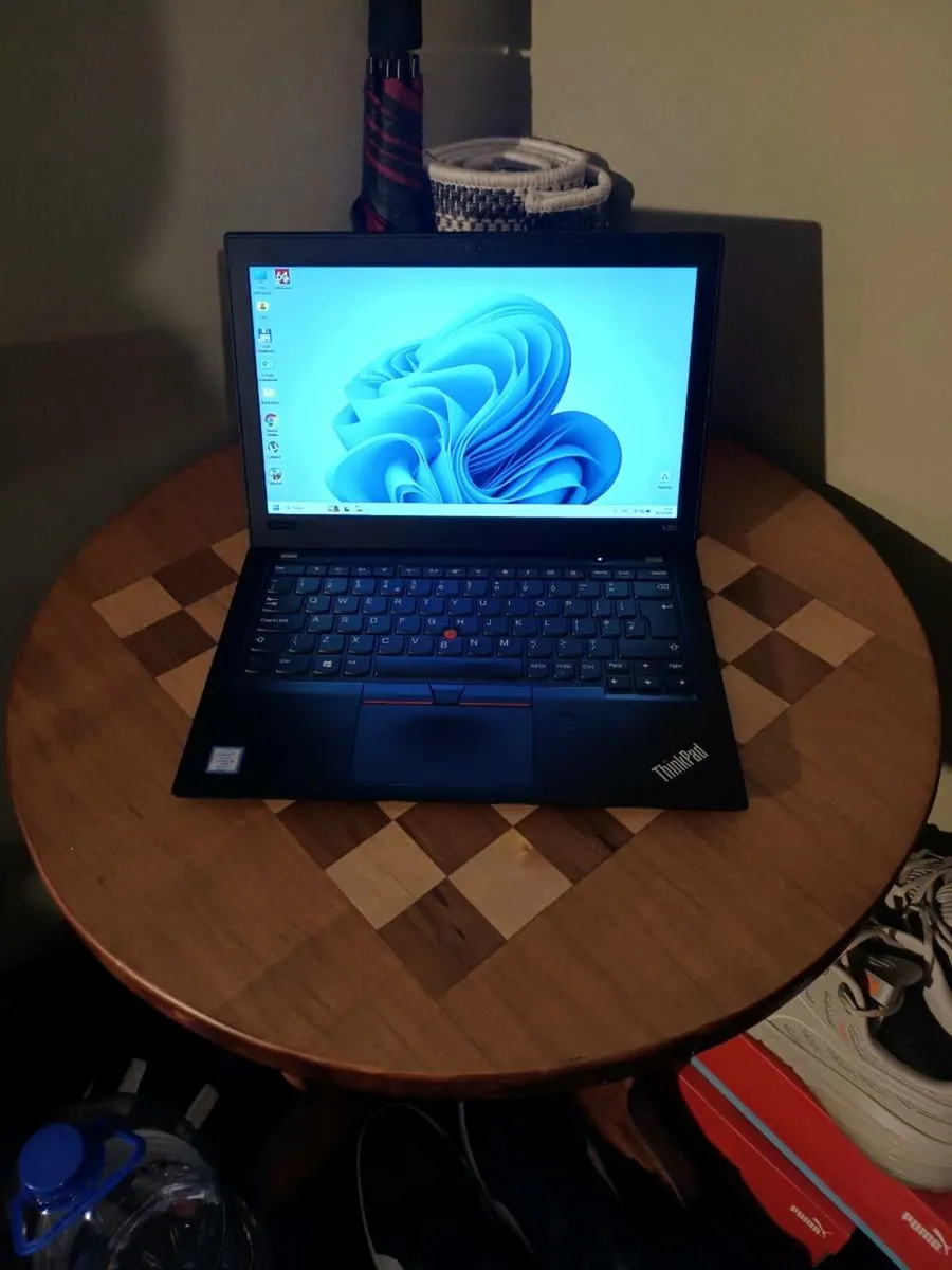 Laptop Lenovo Thinkpad x280 i5/8/256 - Image 1