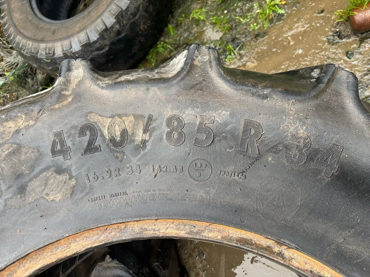 420/85R34 - Image 1