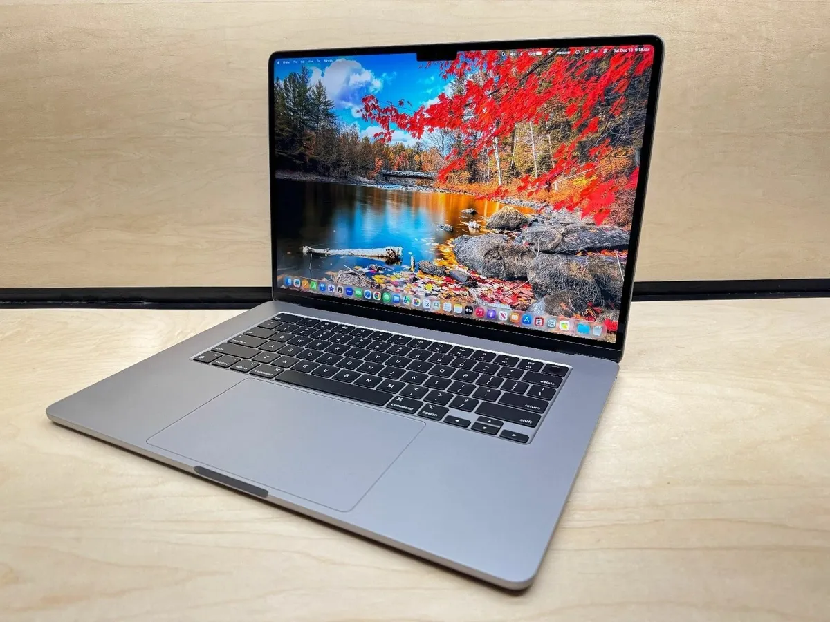 2024 M3 MacBook Air 15-inch 16GB 512GB box - Image 4