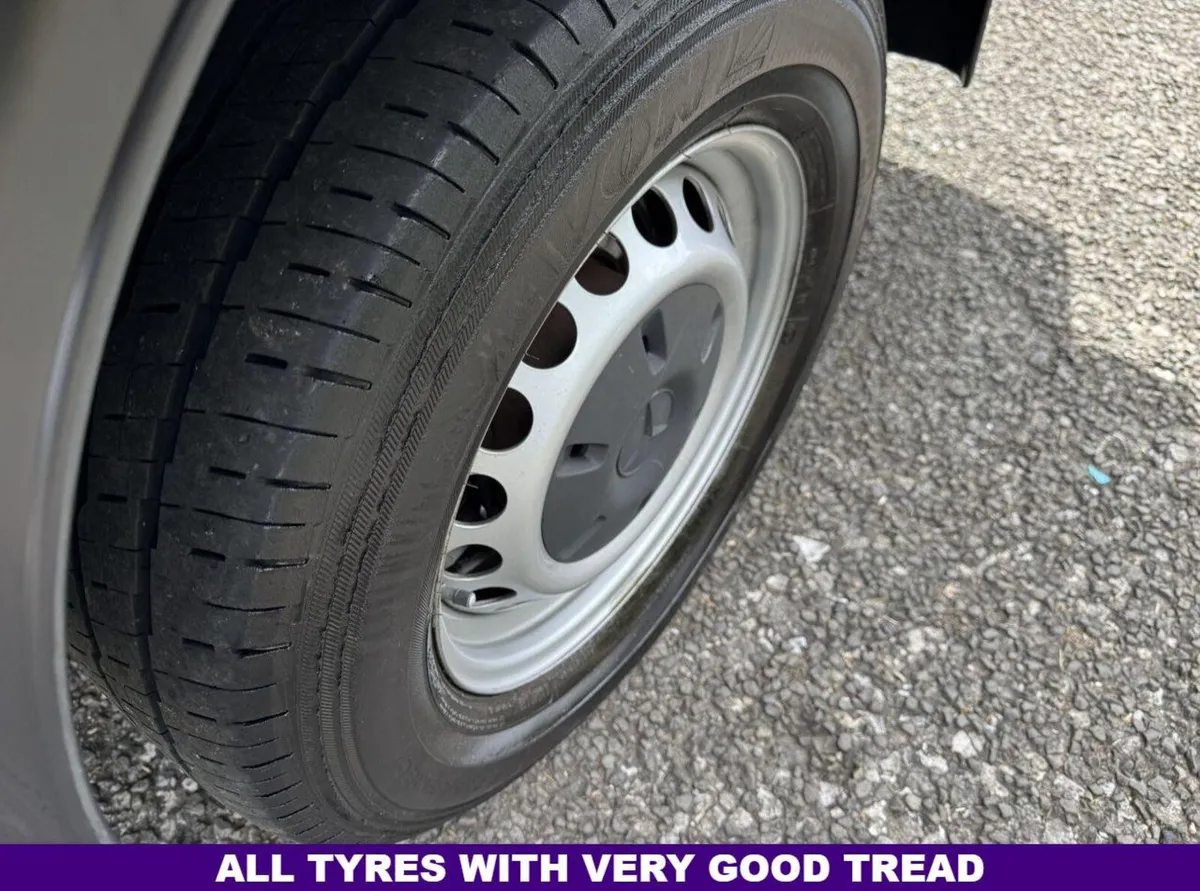 Mercedes-Benz Sprinter 2.0 315Cdi Luton Box Van - Image 4