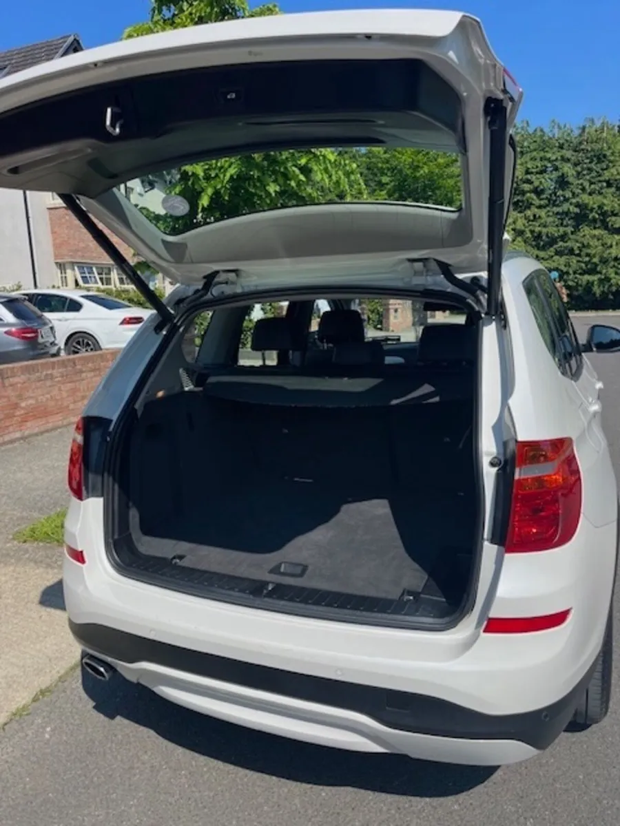 BMW X3 2015 - Image 2