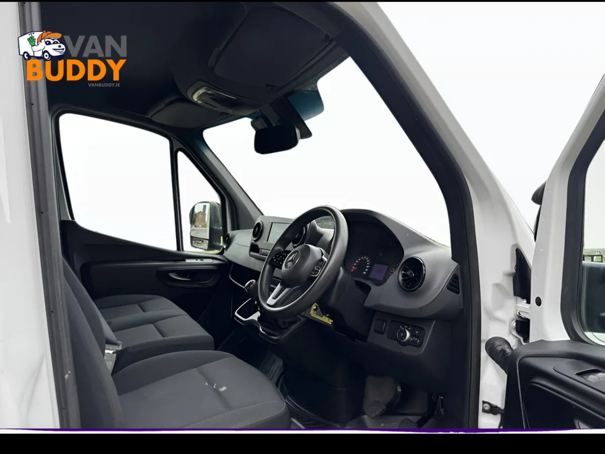 Mercedes-Benz Sprinter 2.0 315Cdi Luton Box Van - Image 4