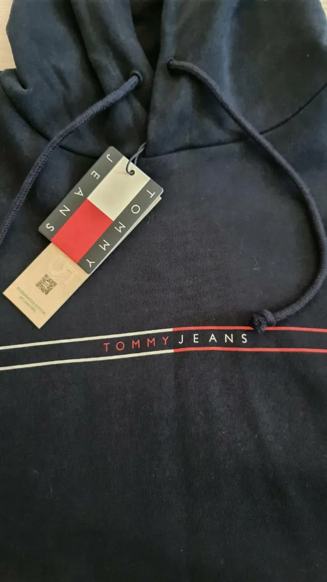 New Tommy jeans Hoodie large - Image 1