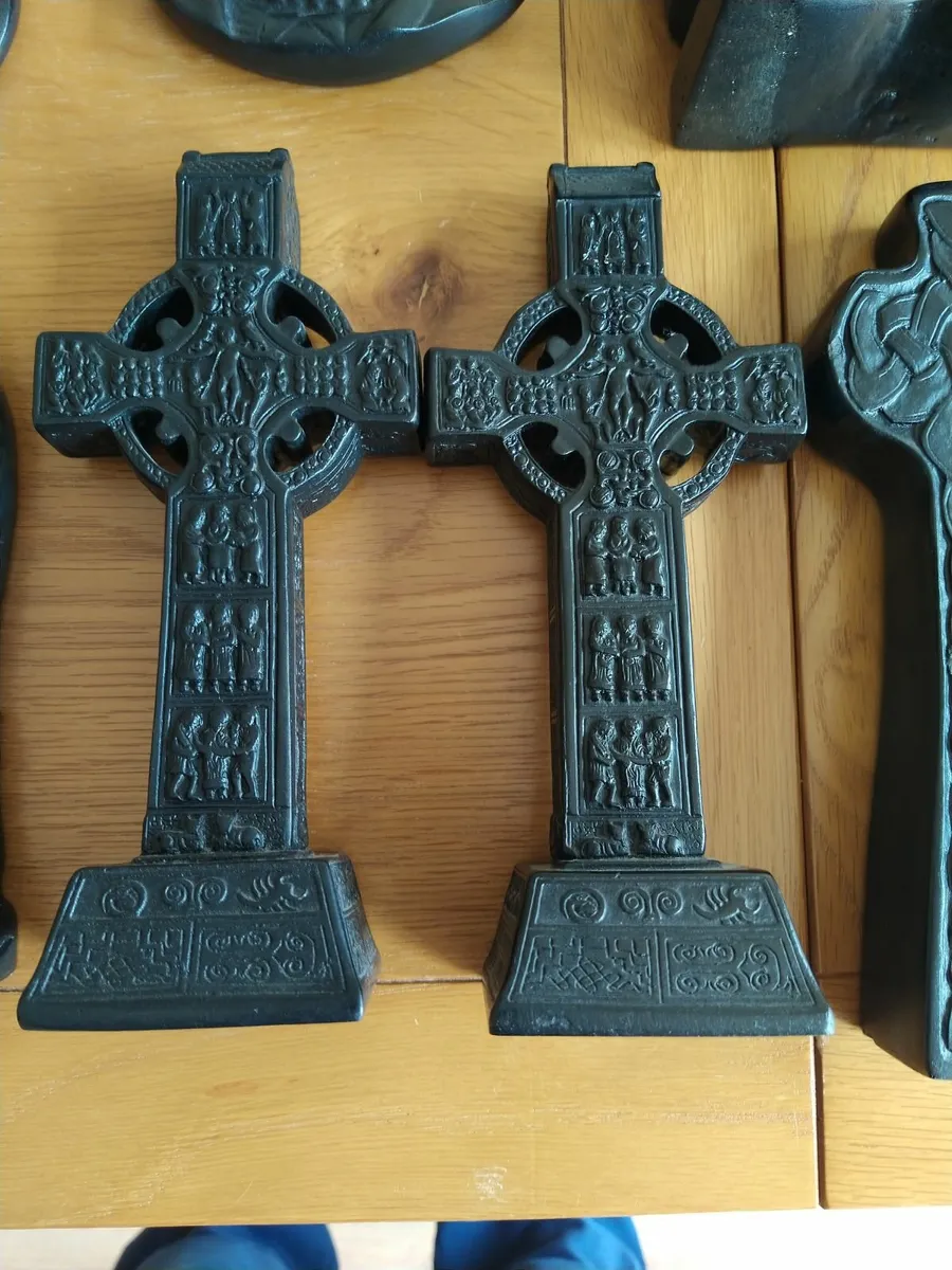 Black turf ornaments - Image 2