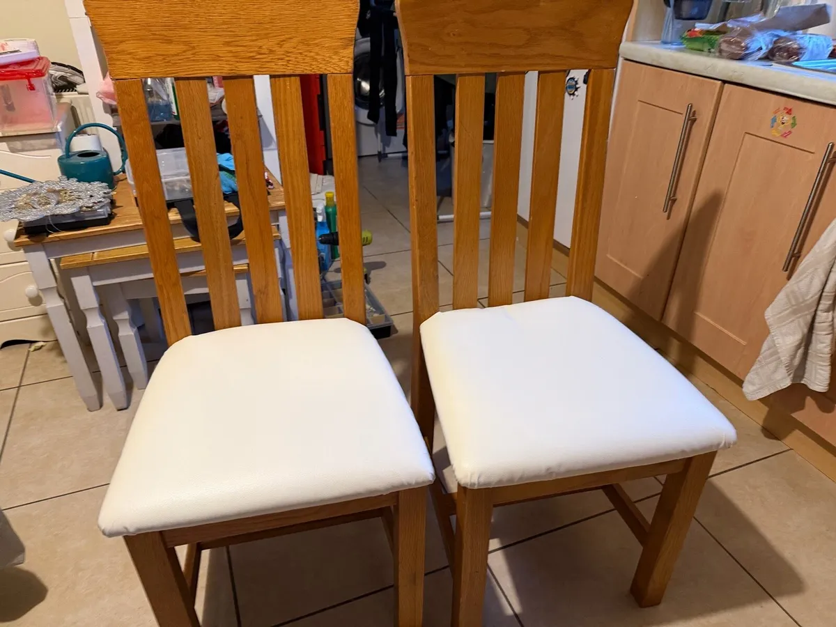 2 oak frame chairs - Image 2