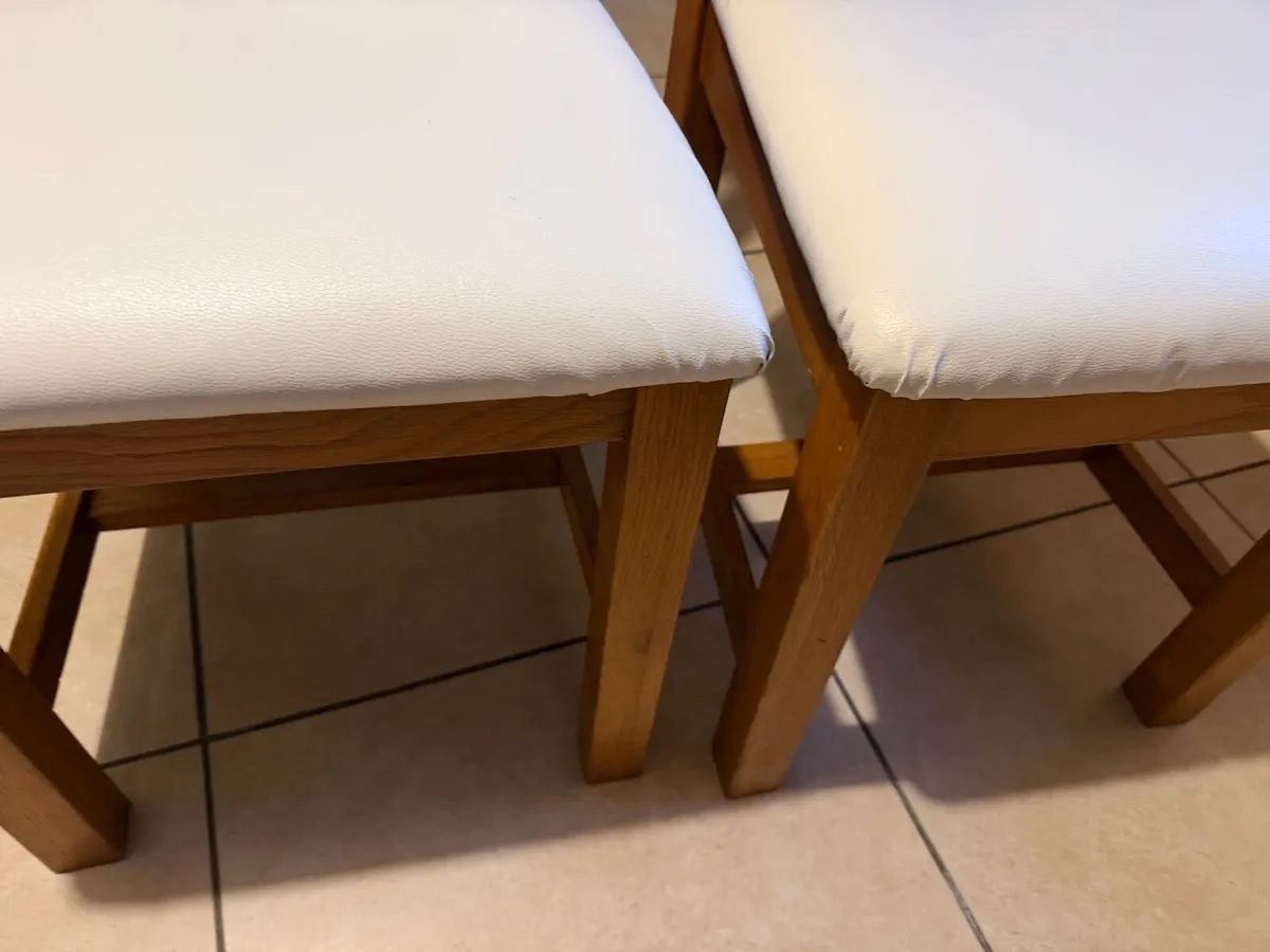2 oak frame chairs - Image 3