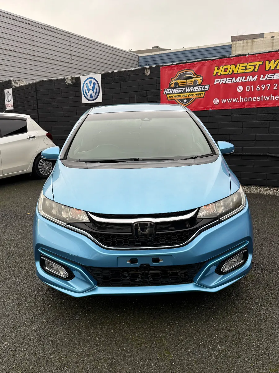 2017 HONDA FIT 1.5 HYBRID AUTOMATIC - Image 3