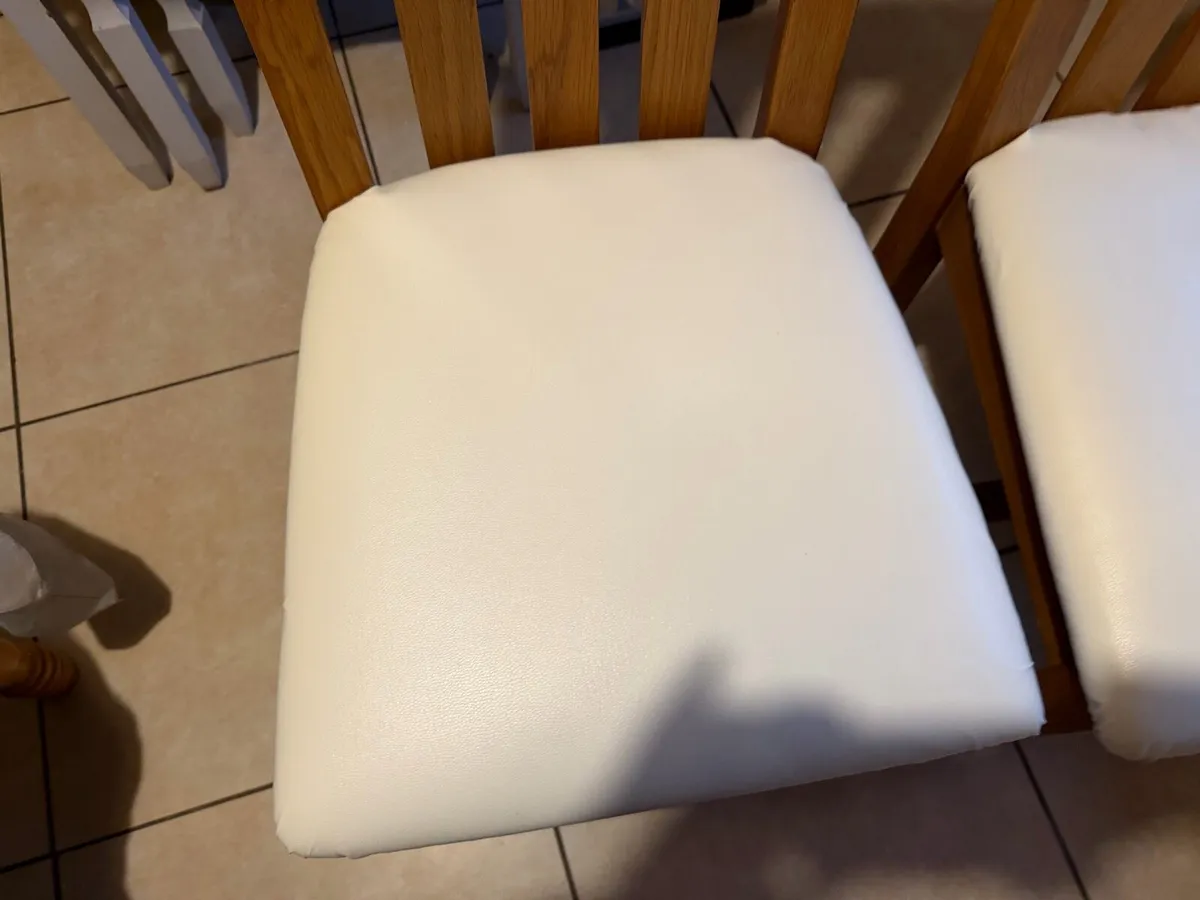 2 oak frame chairs - Image 4