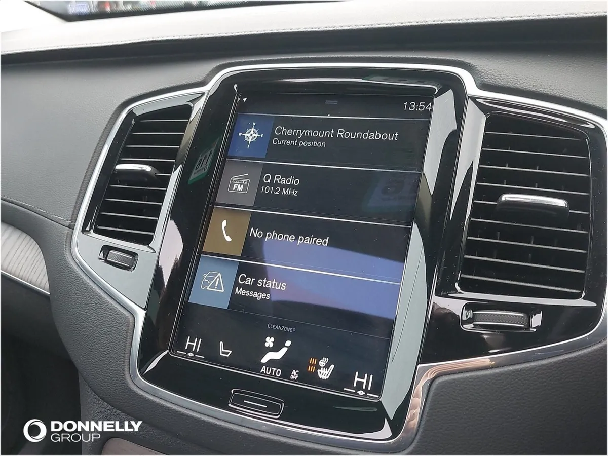 Volvo XC90 Diesel Estate Inscription Pro - Image 4