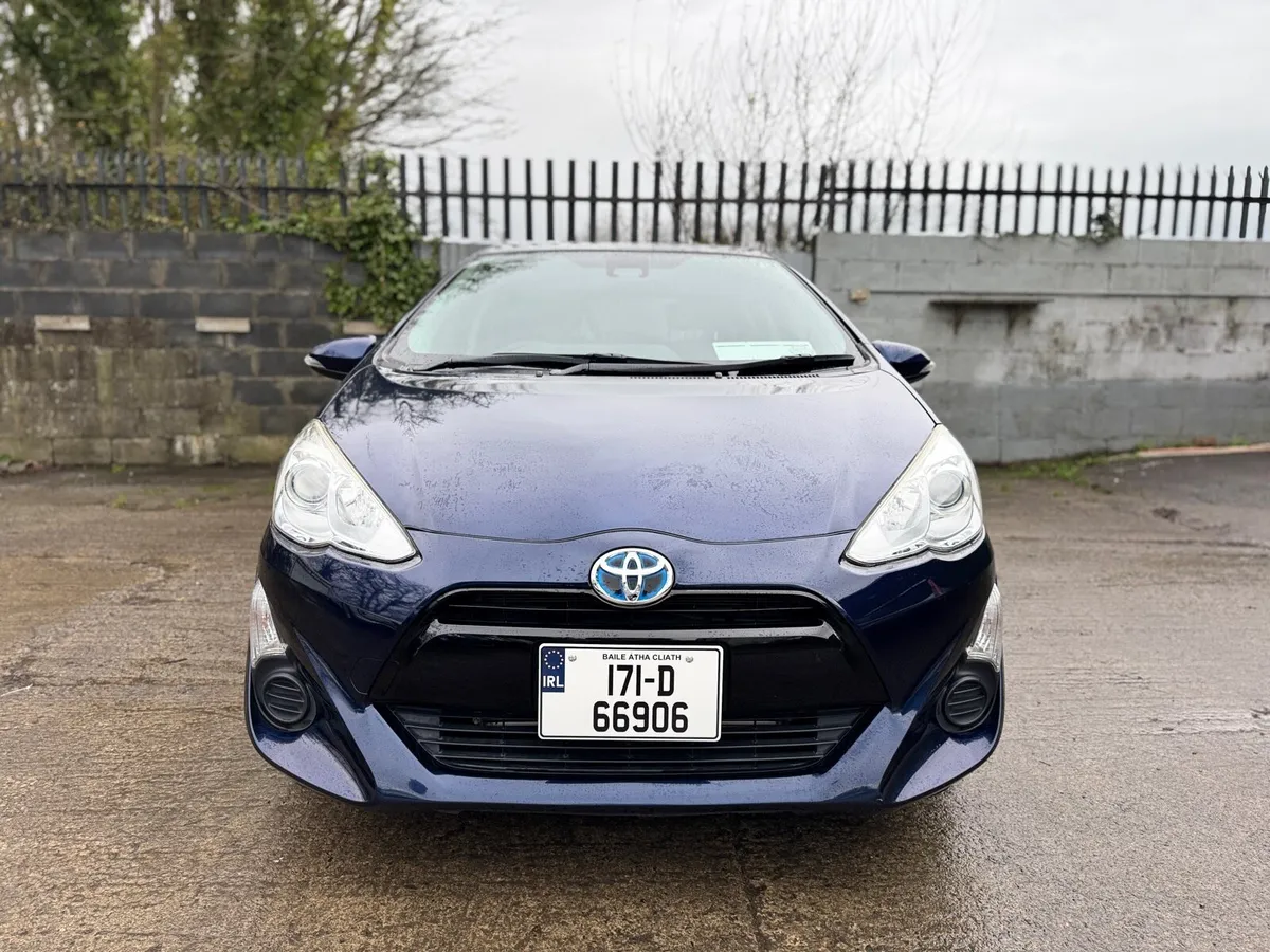 2017 TOYOTA AQUA. 2 YEAR NCT. 90K KMs. AUTO 1.5L - Image 2