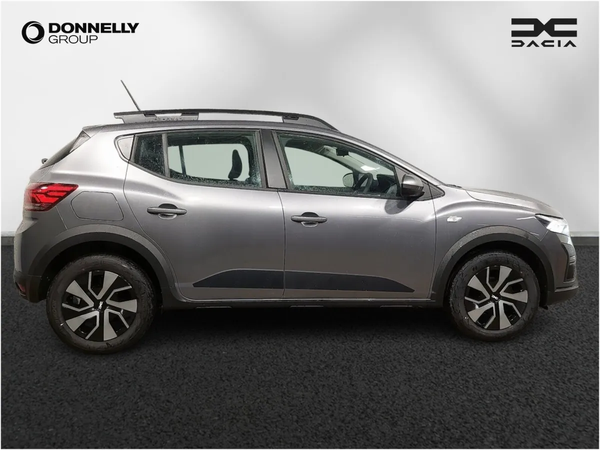 Dacia Sandero Stepway Hatchback Expression - Image 3