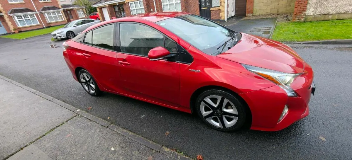 Toyota prius - Image 3