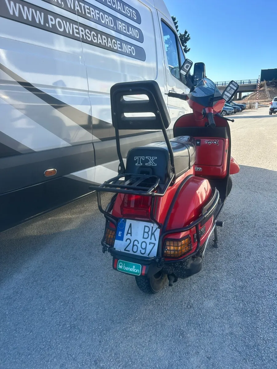1990 vespa TX200 original paint - Image 4
