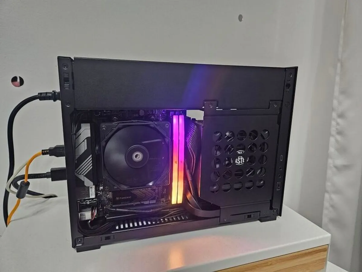 miniITX - AMD Ryzen 7700, 32GB ddr5, AMD RX 9060XT 16GB, 1tb nvme ssd, 1440p- gaming pc - Image 4