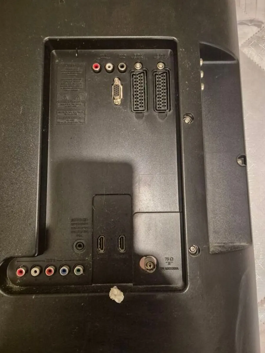 tv 37in Philips non smart TV - Image 4