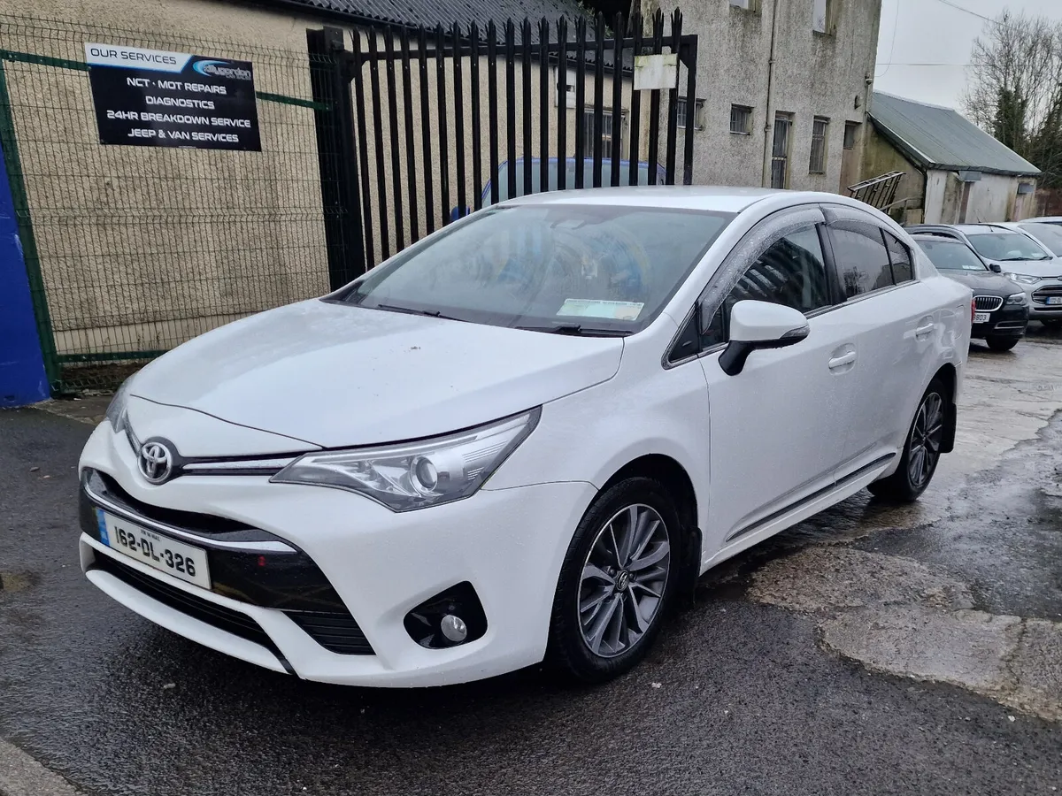 Toyota Avensis 2.0 D-4D SOL NAVI 4dr - Image 2