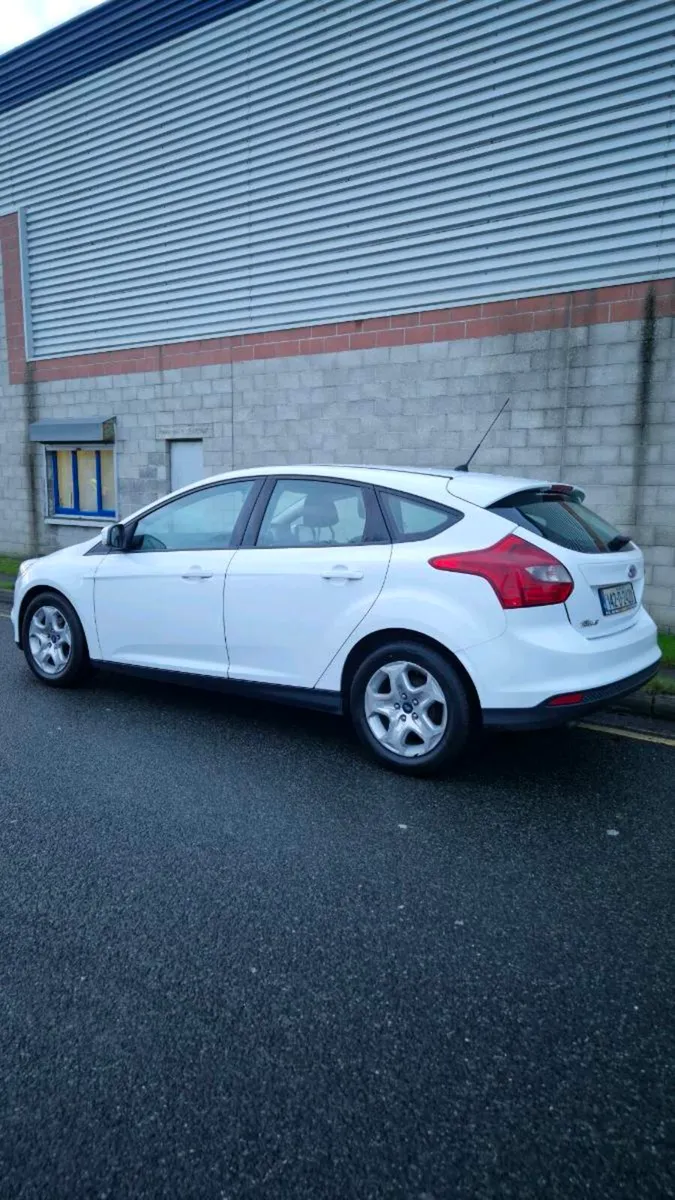 Ford Focus - Image 4
