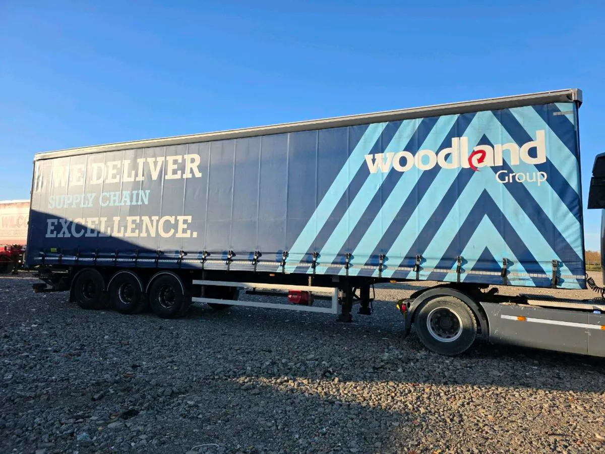 SDC Tail Lift Curtainside Trailers - Image 1