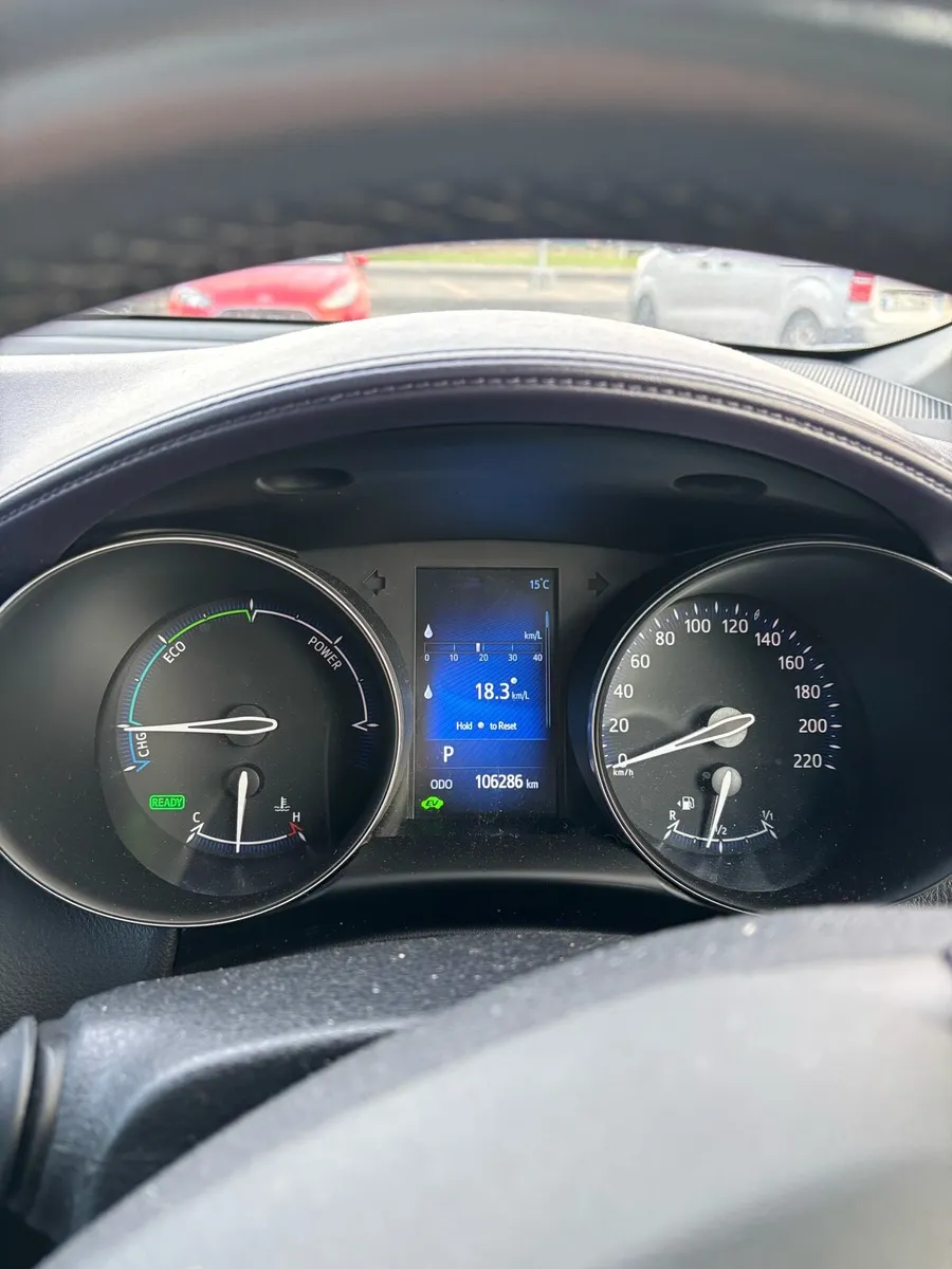 🚗 2018 Toyota C-HR Hybrid Luna Sport – Automatic - Image 2