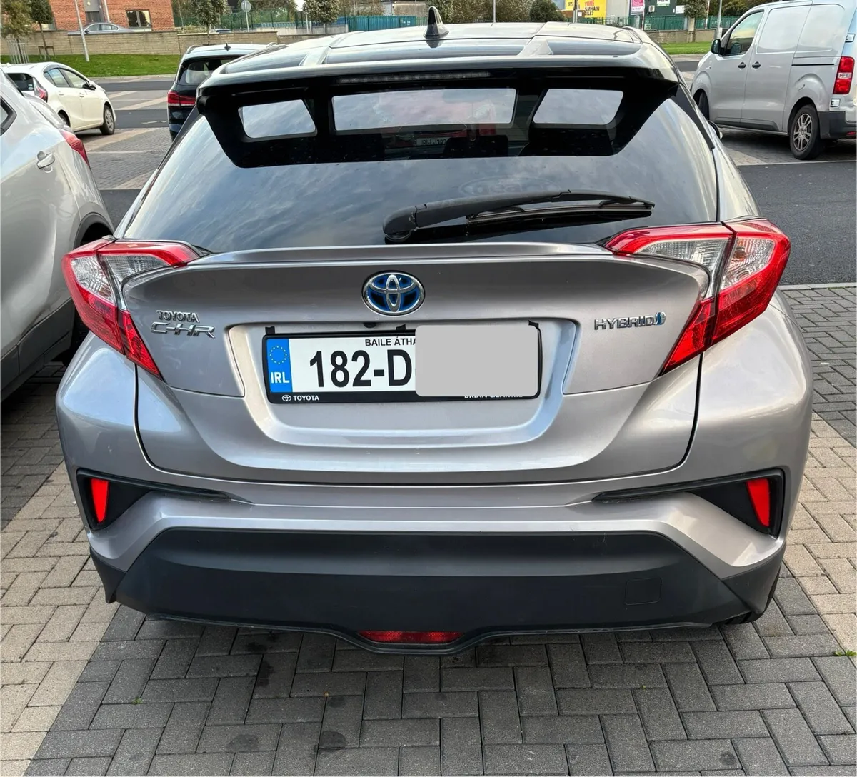 🚗 2018 Toyota C-HR Hybrid Luna Sport – Automatic - Image 4