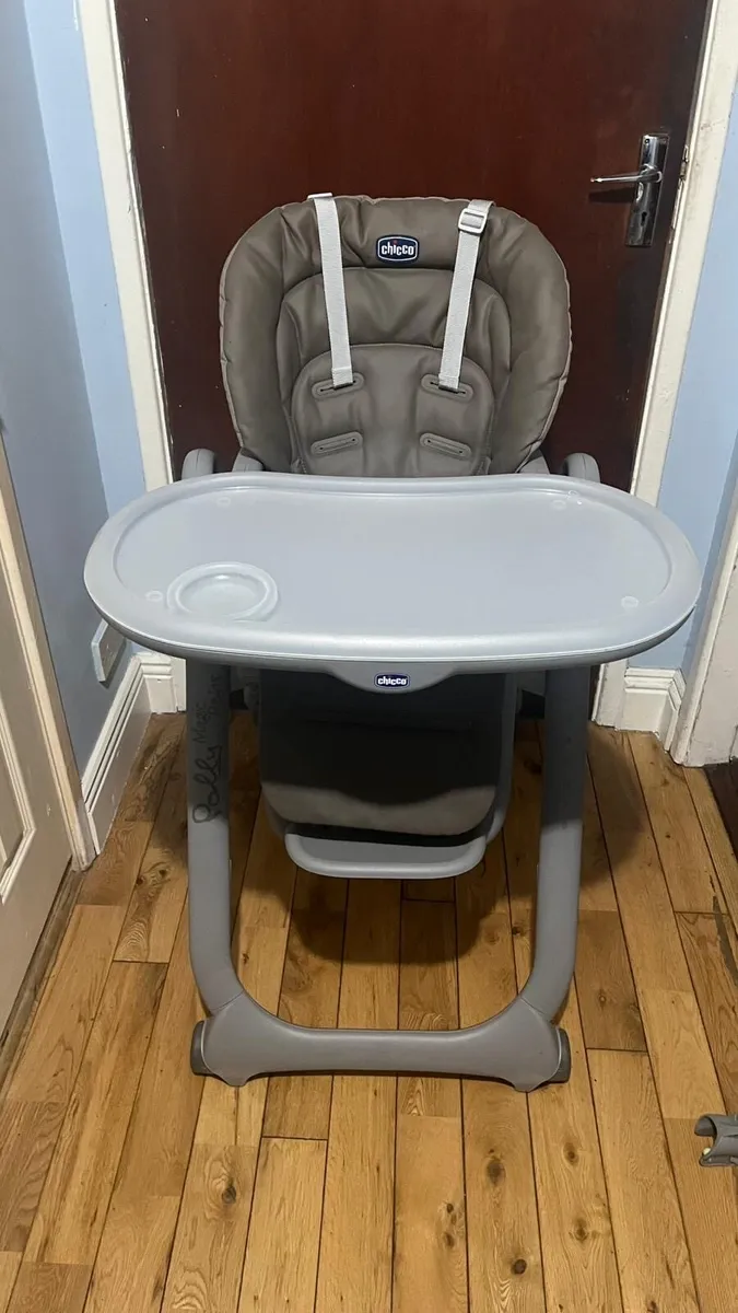 Feeding chair - Image 1