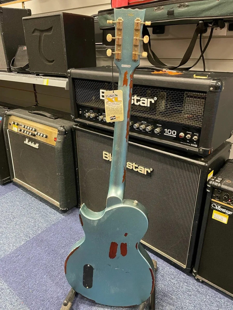 Vintage V120 Distressed - Image 4