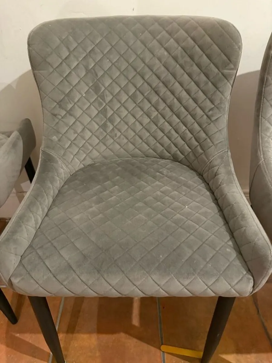 6 Dining Chairs (2 navy, 4 grey) - Image 3