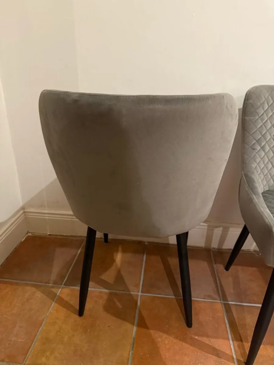 6 Dining Chairs (2 navy, 4 grey) - Image 4
