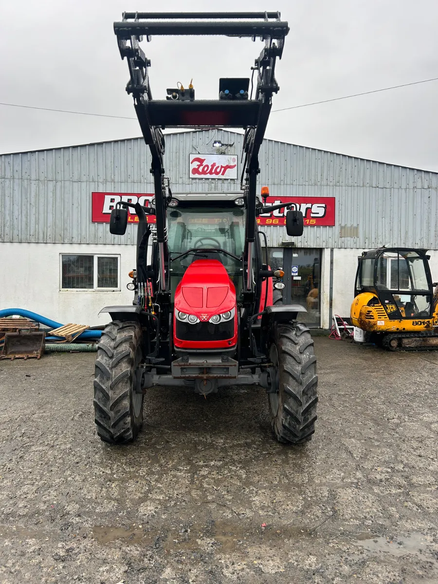 2017 Massey Ferguson 5712 c/w Loader - Image 3