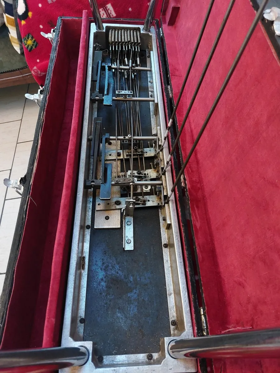 Musical instruments - Image 1