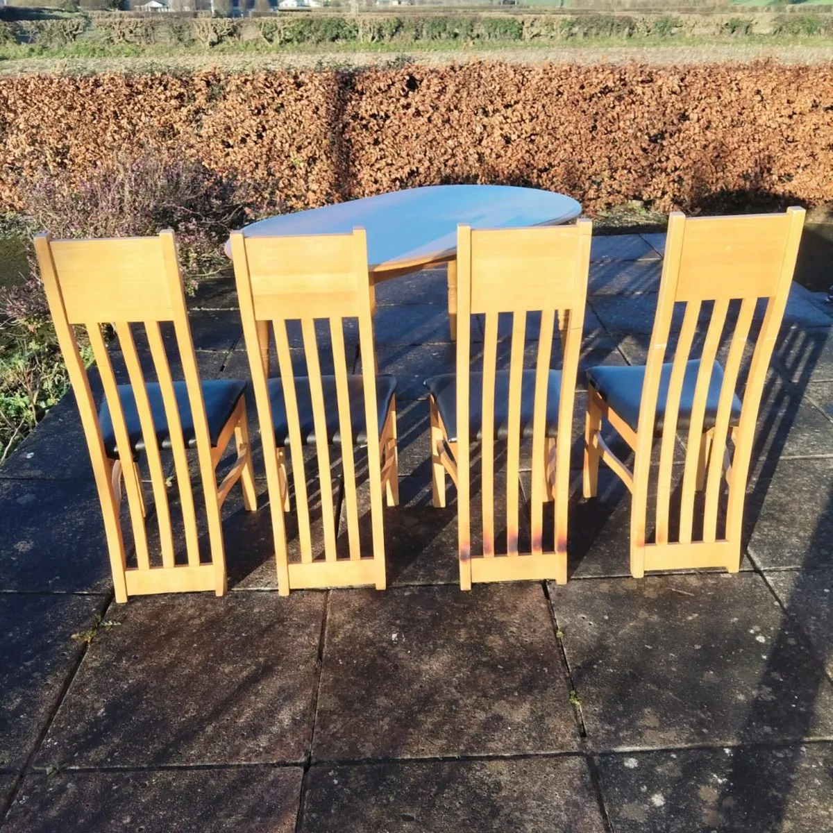 Table and Chairs - Image 3