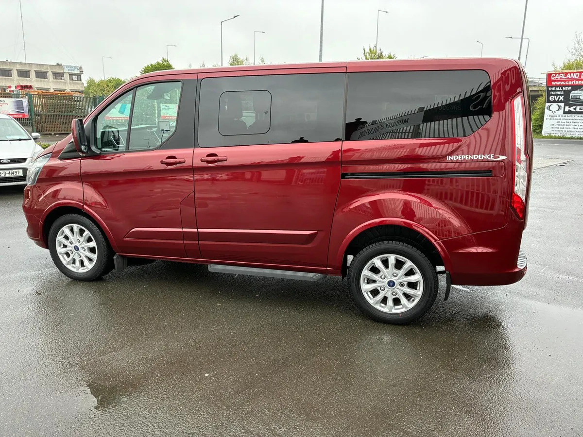 2023 Ford Tourneo Custom - 5 seats + wheelchair - Image 3