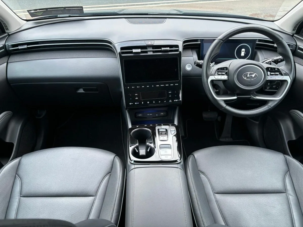 Hyundai Tucson EXECUTIVE PLUS MILD HYBRID PETROL L - Image 2