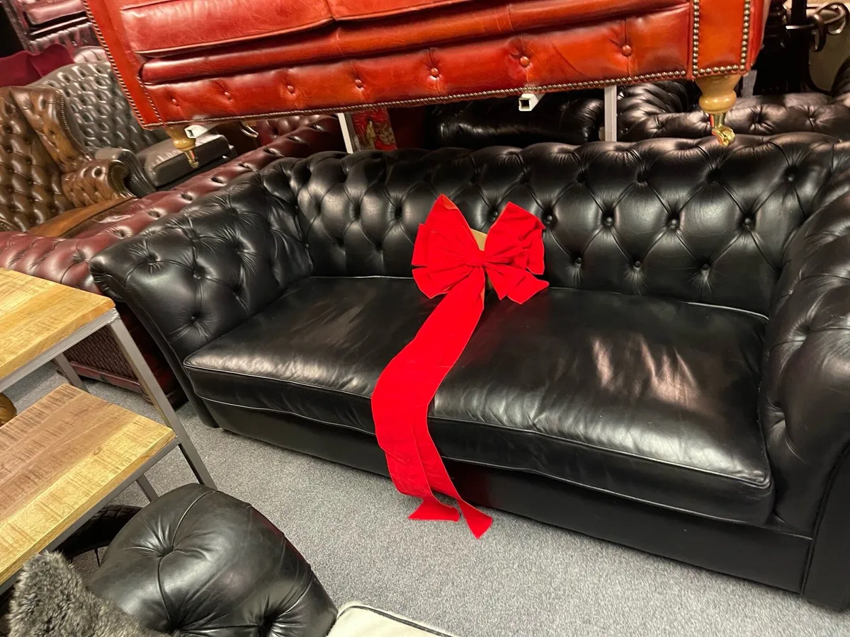 Soft black leather chesterfield 🎄🎄🎄 - Image 2