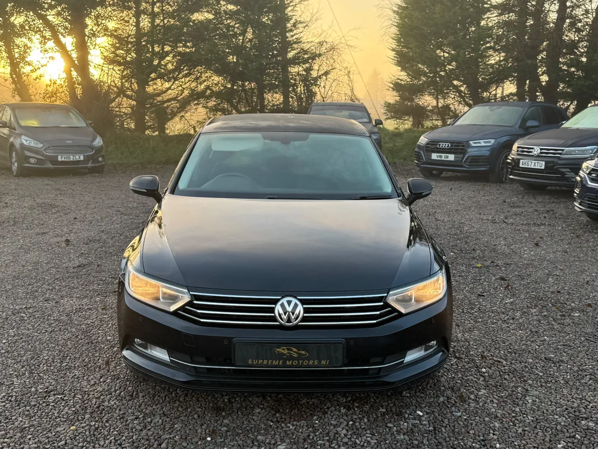 Volkswagen Passat 2015 - Image 2