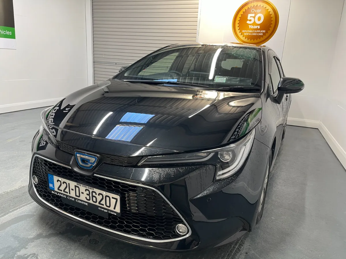 2022 Toyota Corolla Hybrid 1.8 Automatic Touring - Image 3