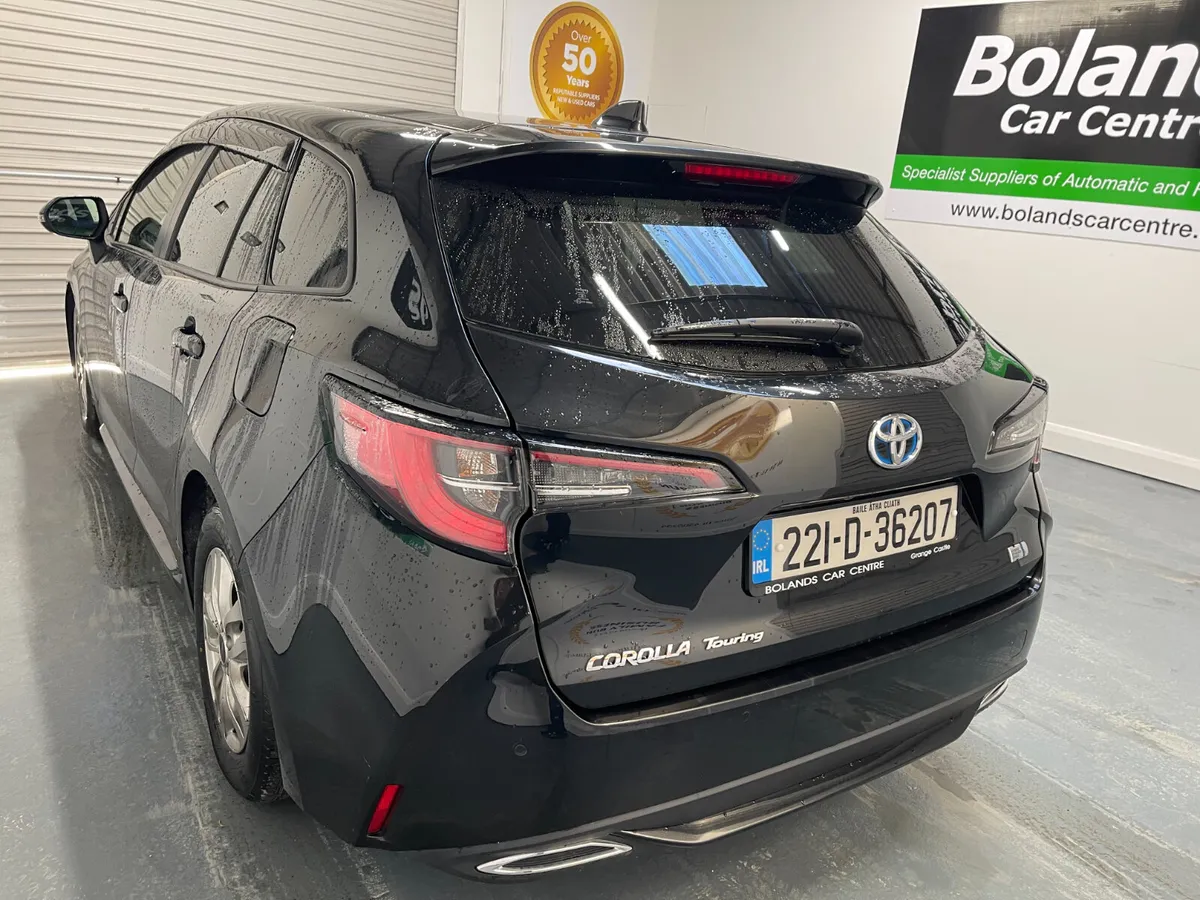 2022 Toyota Corolla Hybrid 1.8 Automatic Touring - Image 4