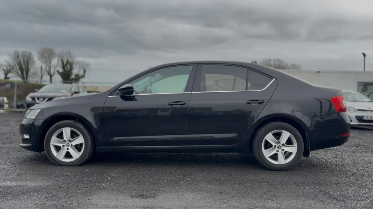 Skoda Octavia 2019 1.6tdi great spec & long Nct - Image 4