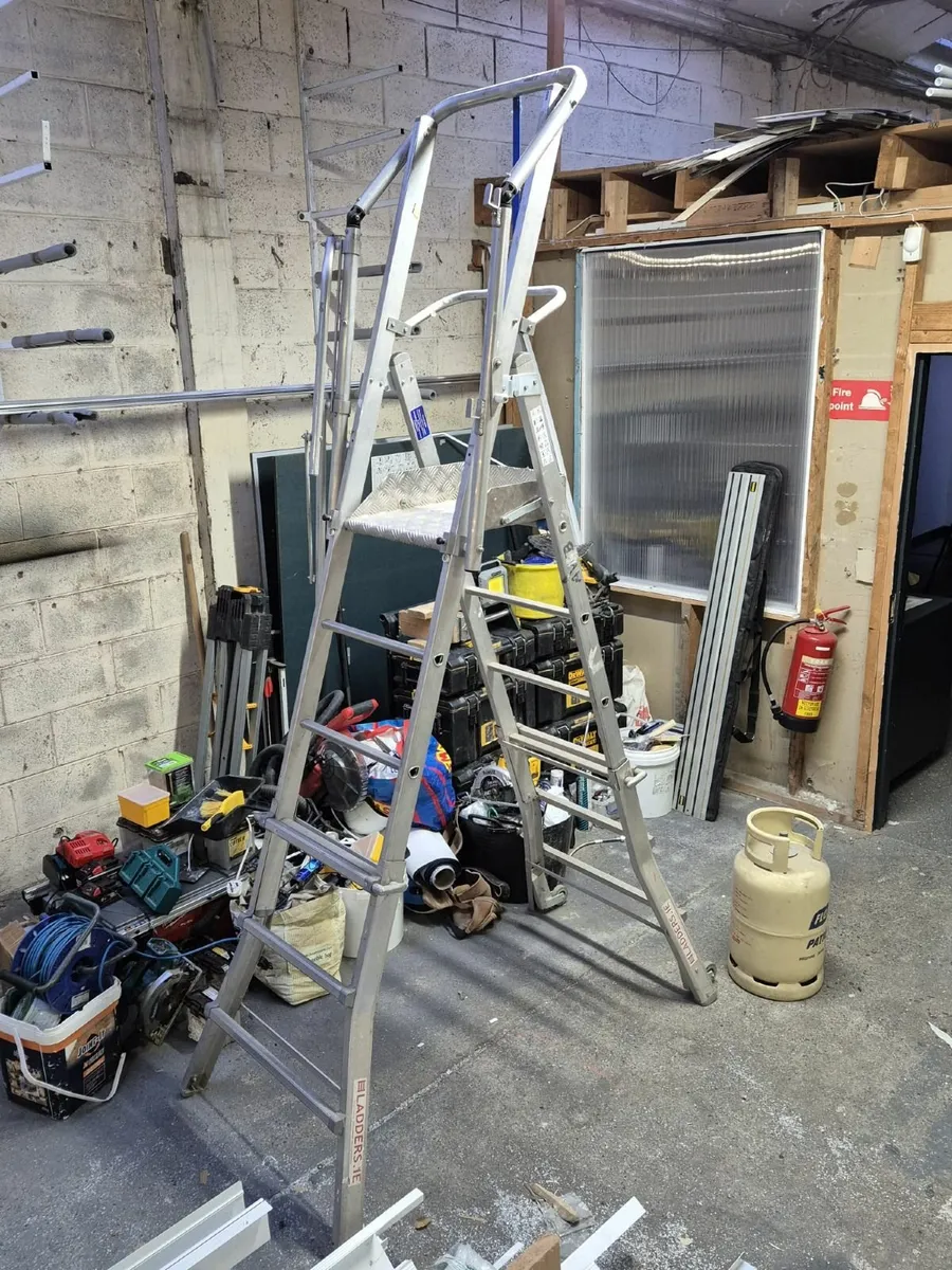 Heavy-Duty Podium Step Ladder – 1.8m Platform - Image 1