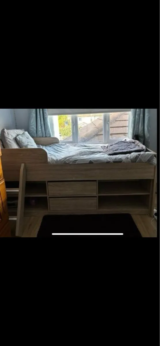 Single bed with storage and mattress