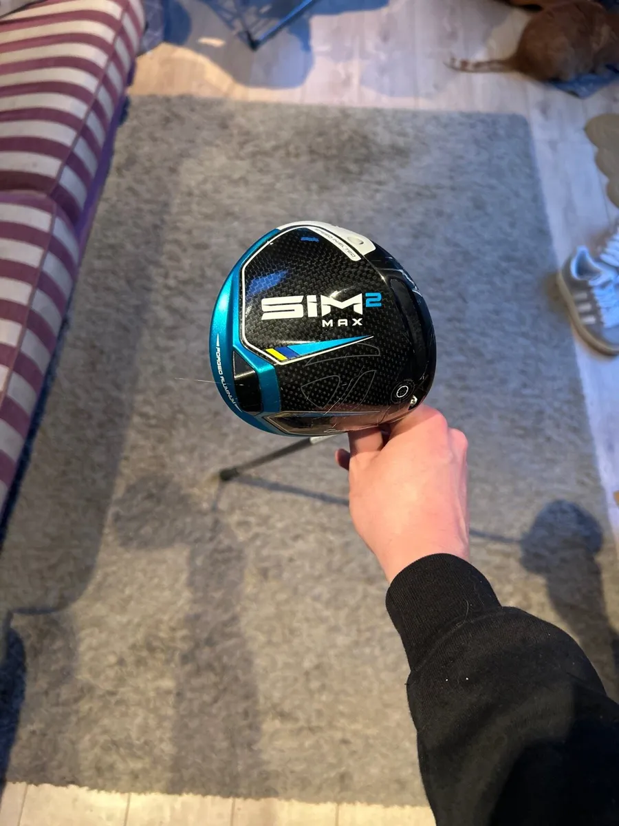Taylormade Sim2 max driver - Image 1