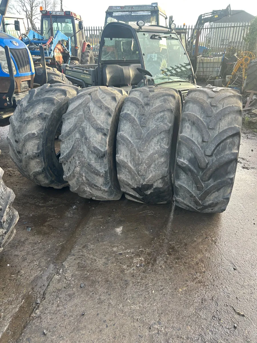 4 x Vredestein 500/70/R24 Tyres - Image 4
