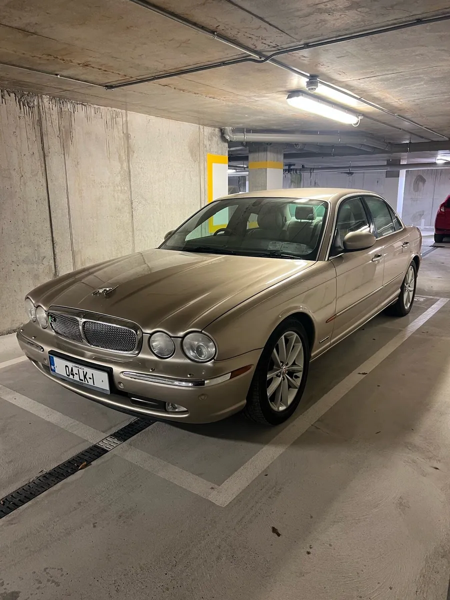 2004 Jaguar XJ Super V8 - Image 2