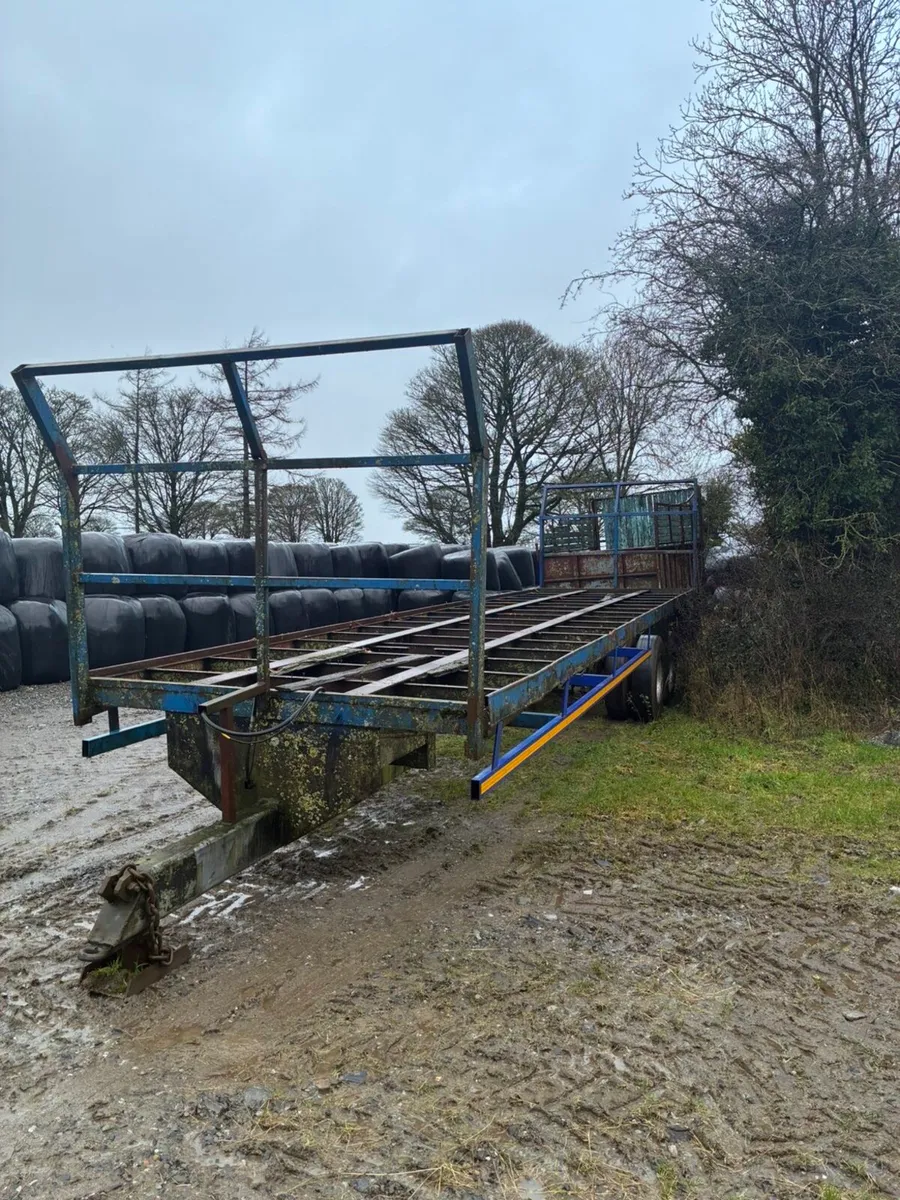 Bale trailer - Image 3