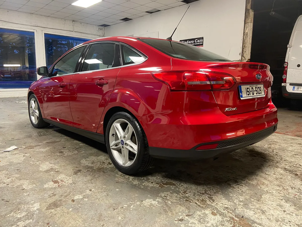 Ford Focus Zetec 1.6 TDCi//LOW MILEAGE - Image 3