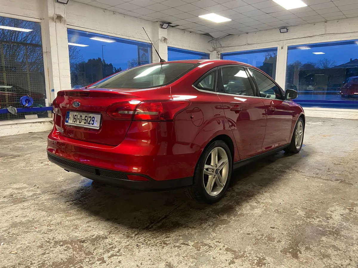 Ford Focus Zetec 1.6 TDCi//LOW MILEAGE - Image 4