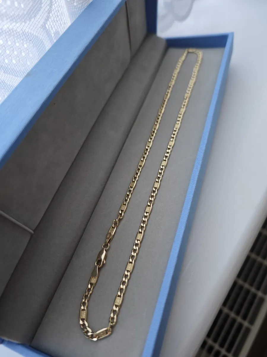 Gold chain - Image 1