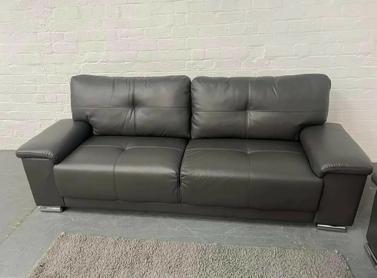 Hanson Fullback Cushions Leather Sofa Set - Image 3