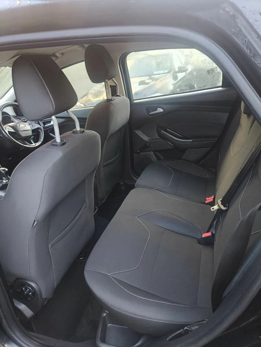 Ford Focus 2016 zetec - Image 2