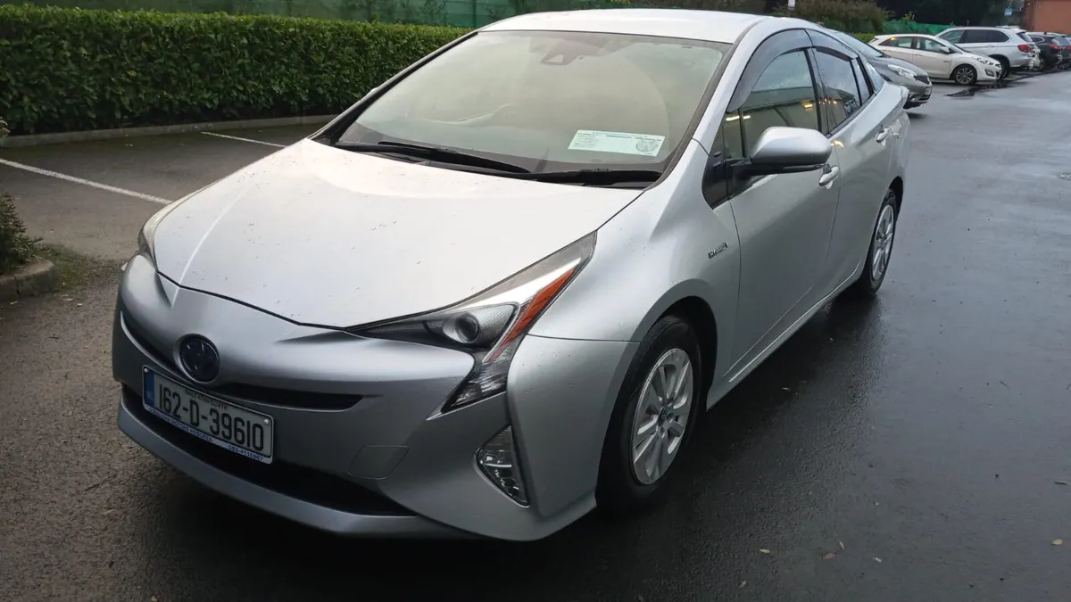 TOYOTA PRIUS / 2016 / 1.8 PETROL HYBRID / AUTO - Image 1